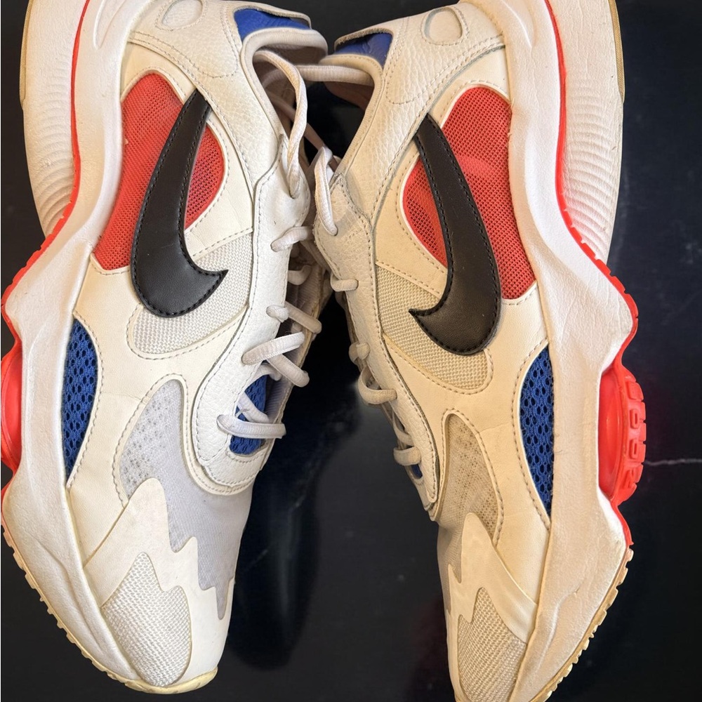 Nike Athletic Shoes in Cream and Blue